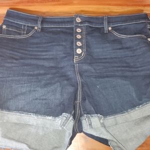 Blue jeans button shorts